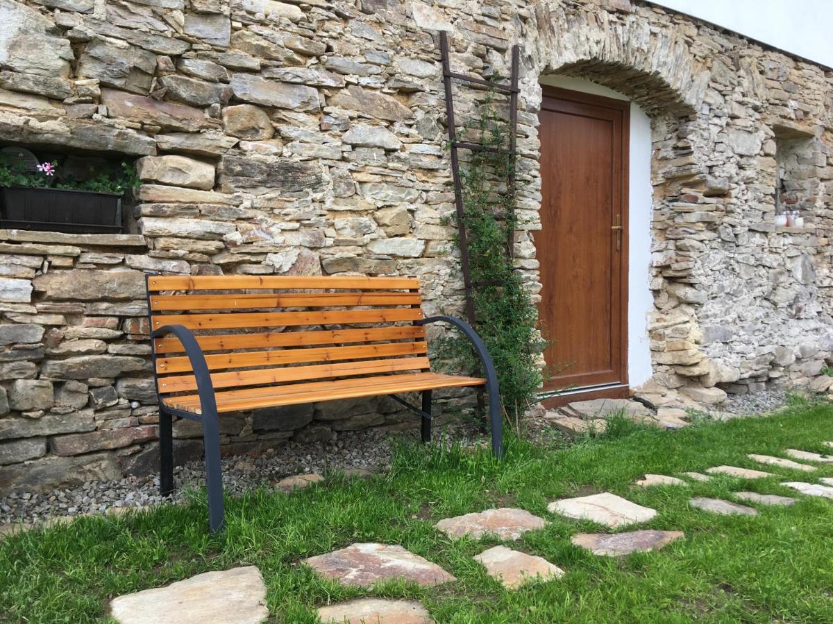 Apartman Na Vrsku Klenovice  Kültér fotó