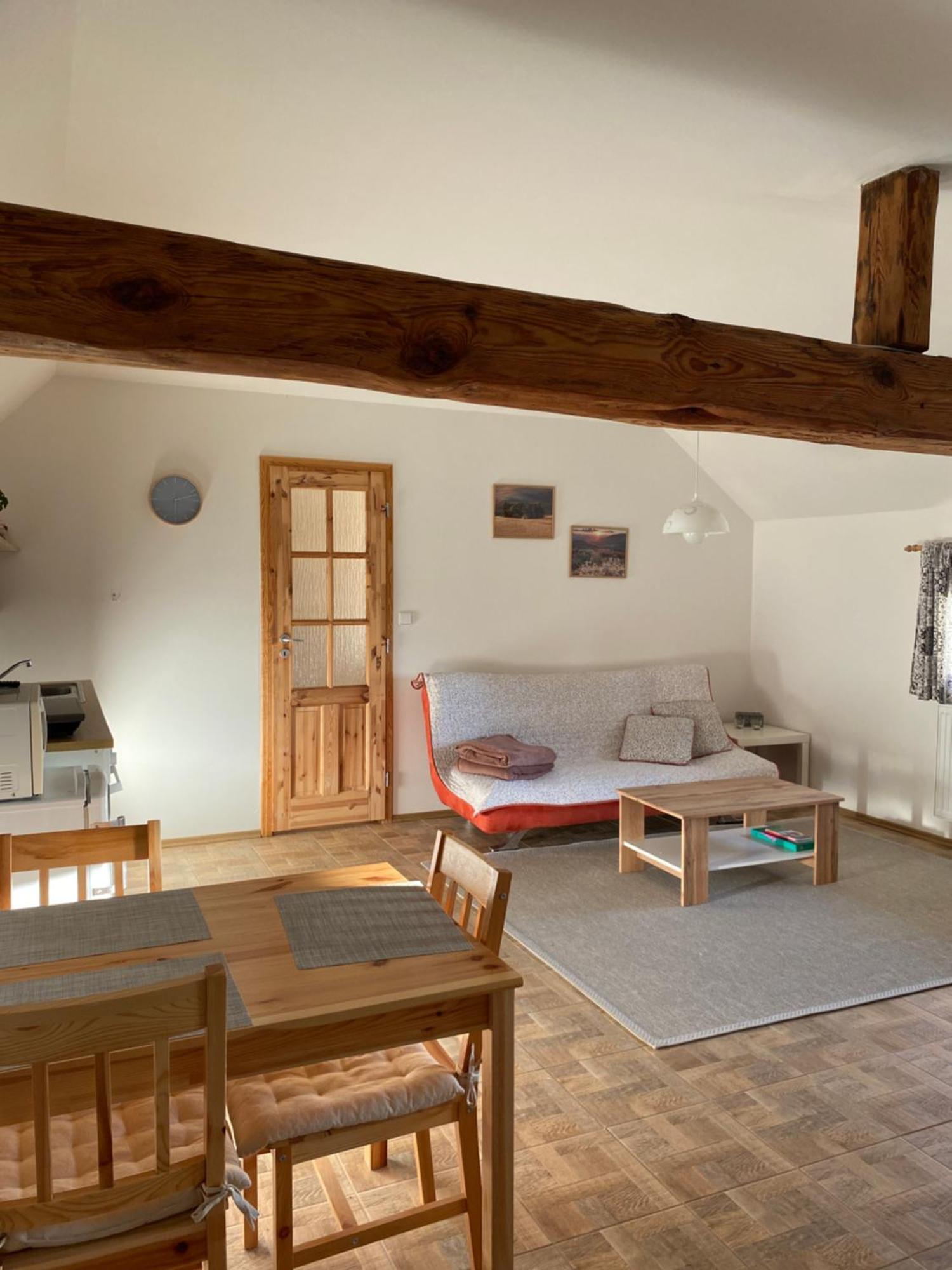 Apartman Na Vrsku Klenovice  Kültér fotó