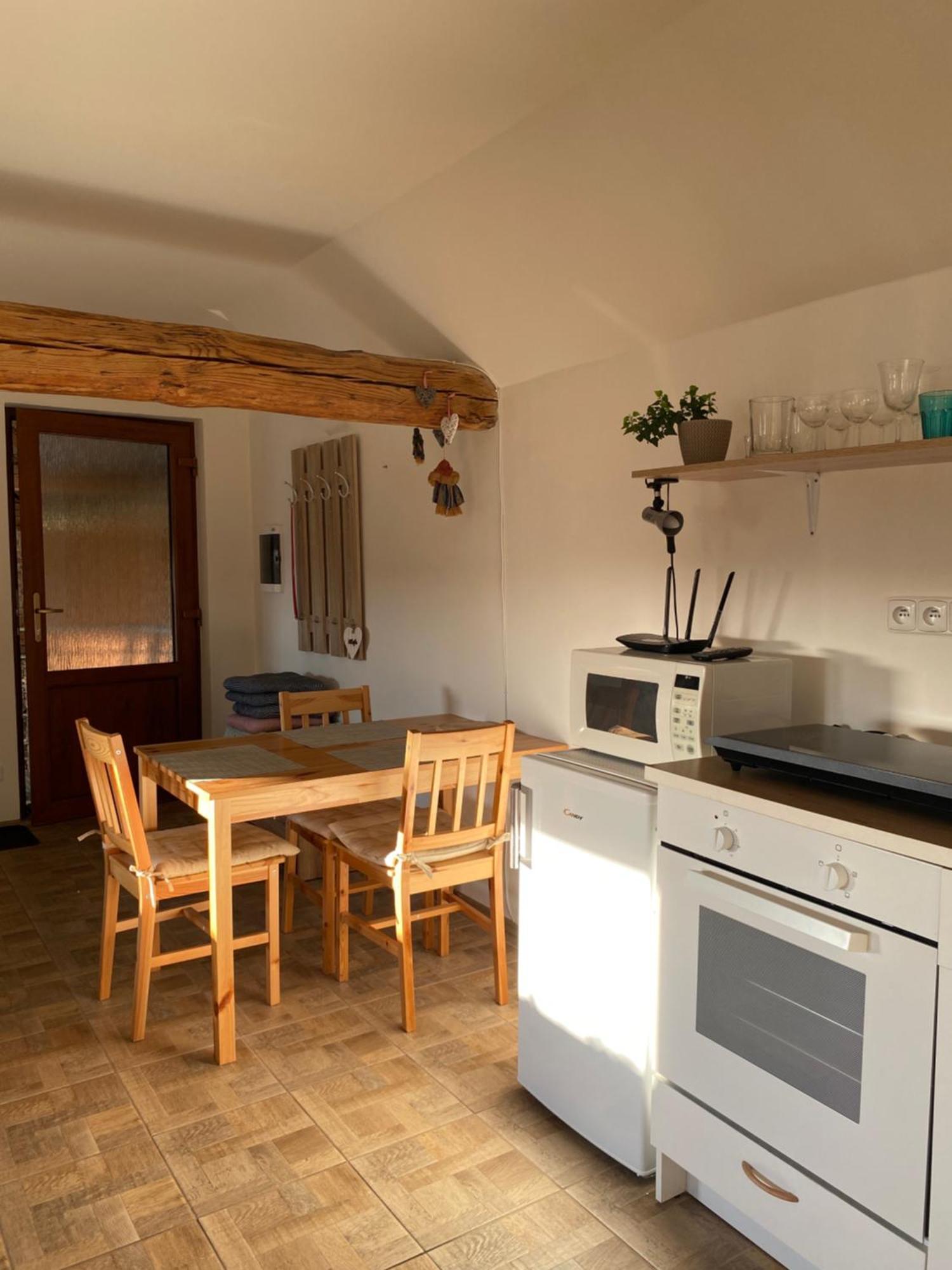 Apartman Na Vrsku Klenovice  Kültér fotó