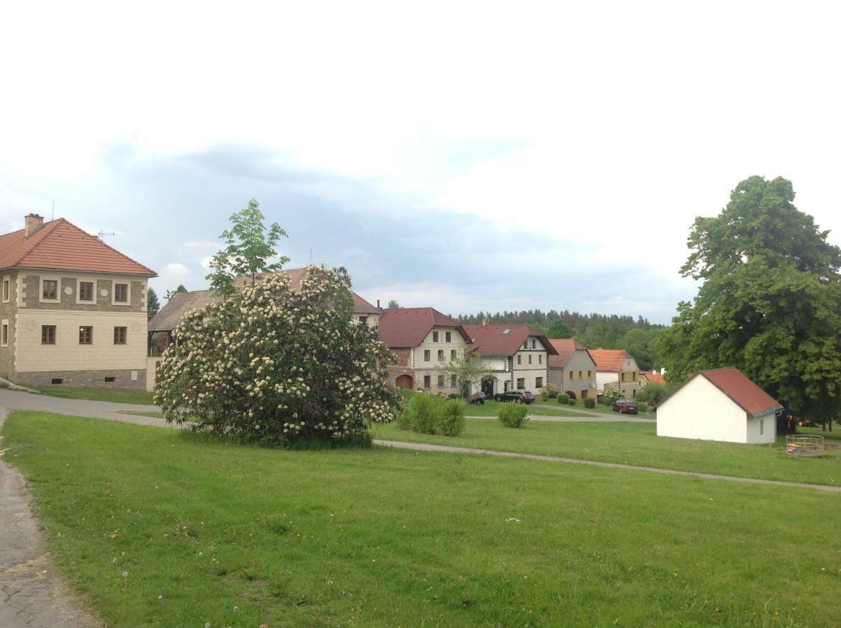 Apartman Na Vrsku Klenovice  Kültér fotó
